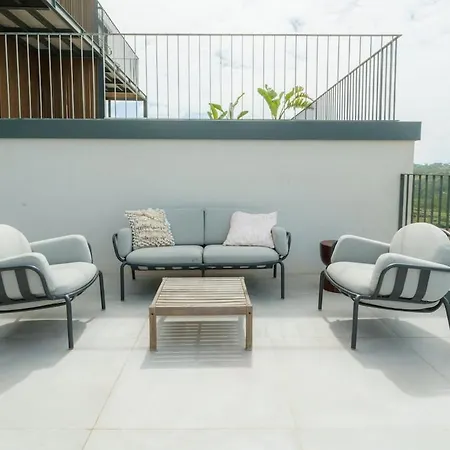 Bright & Stylish Retreat By The Sea Near Ericeira דירה