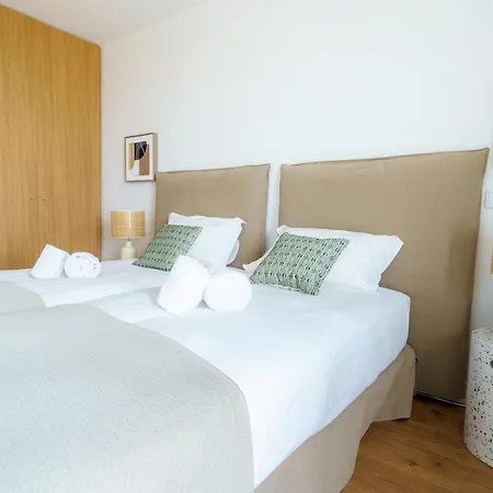 Bright & Stylish Retreat By The Sea Near Ericeira דירה Carvoeira